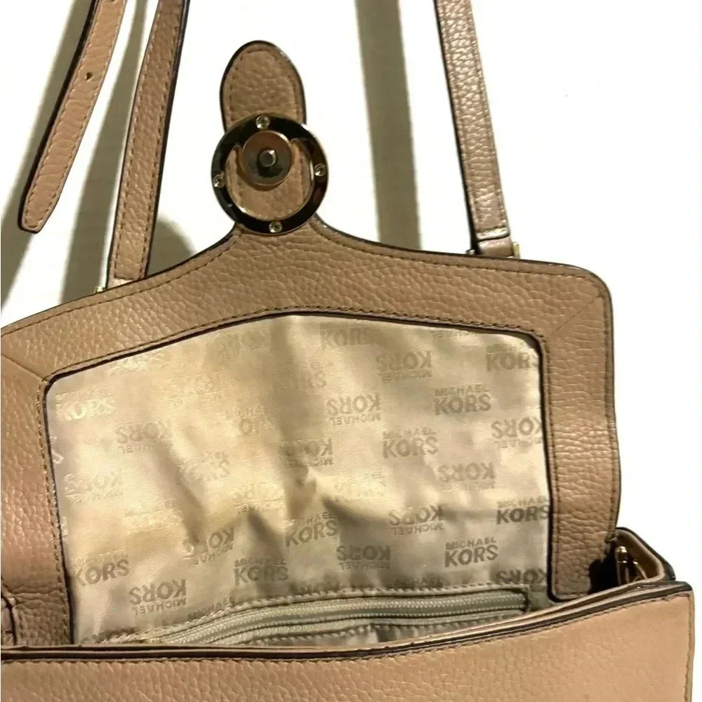 Michal kors beige leather crossbody handbag - Picture 9 of 11